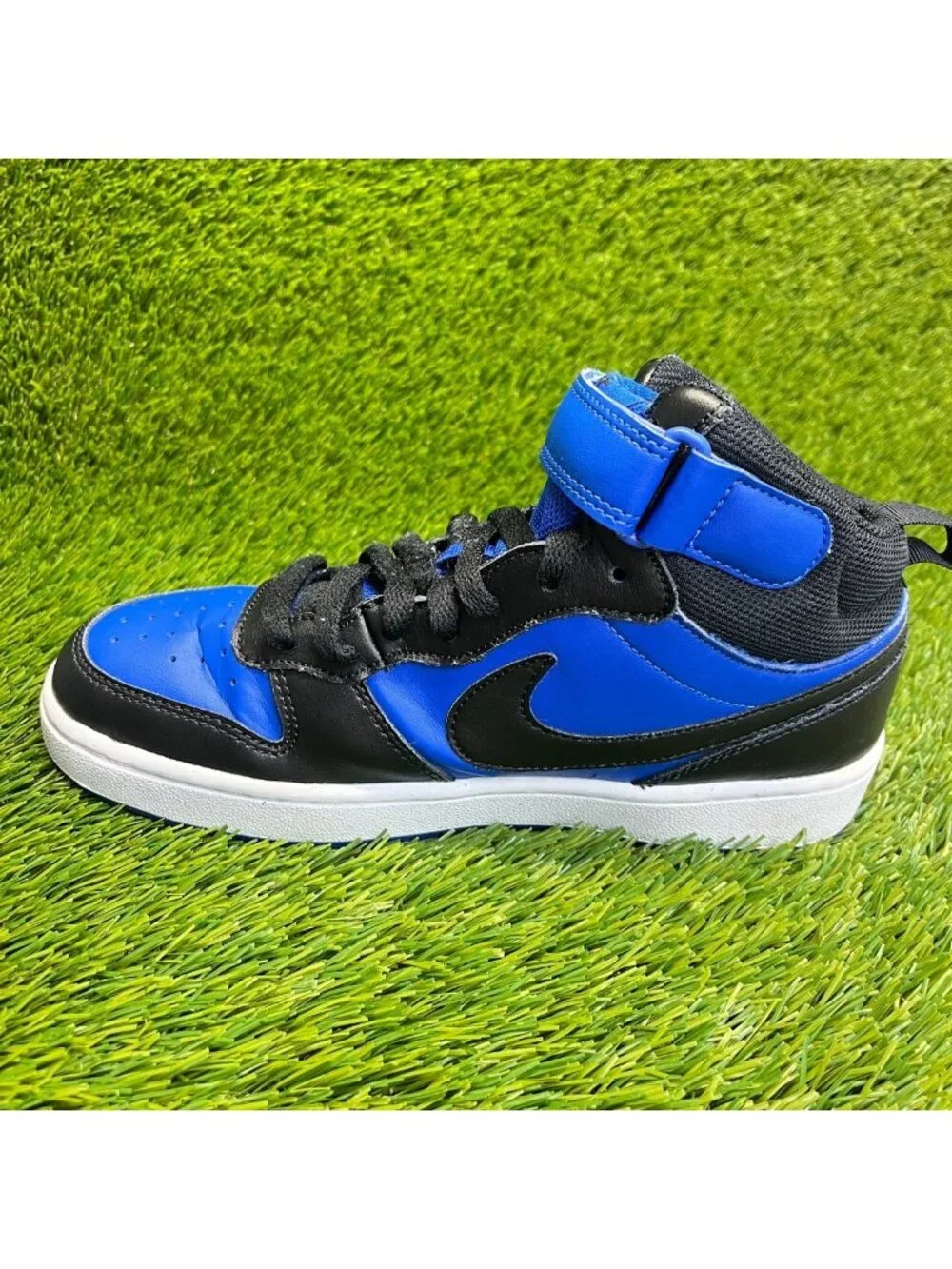 Nike Court Borough Mid 2 GS Boys Size 6Y Blue Black Basketball Shoes Sneakers